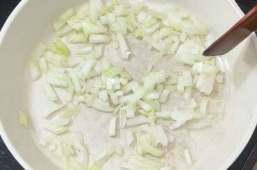 Healthy dinner recipe! Cabbage with chickpeas have you tried it it's really delicious