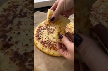 10-Minute Skillet Khachapuri Recipe | Quick & Easy Georgian Cheese Bread #food #healthy