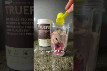 High-volume low-cal pb&j protein shake #easyrecipe #fitness #health