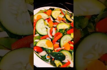 This Salad Was So Yummy #contentcreator #foodie #health #healthy #salad #gardensalad #vegetable