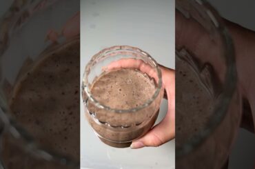 Healthy Banana Milkshake #shorts #smoothie #healthy #recipe #foryoupage #fyp