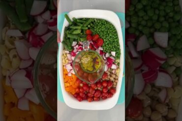 fresh veggie pasta salad #easyrecipes #saladrecipe #easycooking #partyfood #healthyrecipes #yum