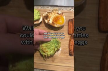 Changing the burger game day by day. If you want healthy recipes click the link in my bio.