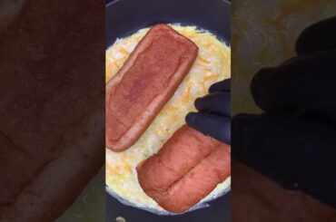 Scrambled Egg Sandwich with Veggies | Quick & Tasty! #shorts #viralshorts #scrambledegg #sandwich