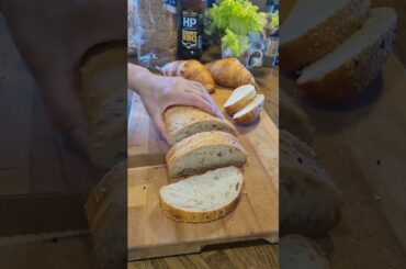 #asmrsounds #bread #delicious #food #satisfying #shortvideo #asmr #youtubeshorts #trending #shorts