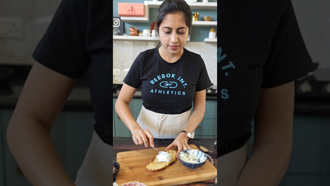 Vegetarian Protein Rich Healthy Open Sandwich, Caramelised Onion Toast #recipe #breakfast #protein Vegetarian Protein Rich Healthy Open Sandwich, Caramelised Onion Toast #recipe #breakfast #protein