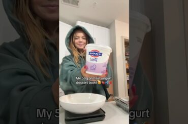 Another day another yogurt bowl #healthyrecipes #highprotein #yogurtbowl