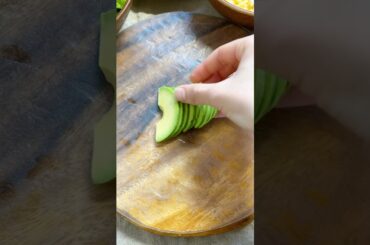 Avocado Egg Salad Rice Paper rolls #healthy #easyrecipe #snacks #recipe #fyp #vegetables