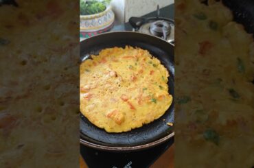 Healthy weight loss cheela recipe #ytshorts #cheela #trending #viralplzz #kumaonifood#shorts#foodie