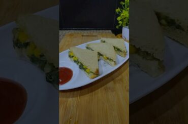 Corn Spinach Cheese Sandwich | Quick Healthy Breakfast #shorts #sandwich #healthybreakfast #corn