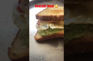 #avacado#bread#egg#cheese#toast#sandwich#tasty#healthy#food#trending#shorts#viralvideo#ytshorts