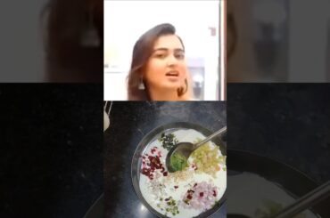 Tejaswi Prakash's healthy salad recipe #food #healthysalad #healthtipsinhindi #shorts