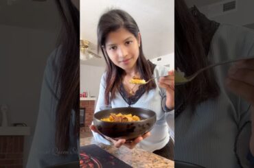 Low-Calorie Healthy Mango Smoothie Bowl #smoothiebowl #smoothie #breakfastideas #healthy #dessert