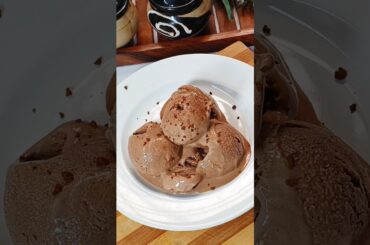 Trending Quick Healthy Chocolate ice-cream ,No cream No sugar #recipe #shorts