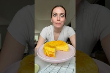 I lose weight eating this 4 Ingredient Coconut Cake #lowcarb #glutenfree #shorts