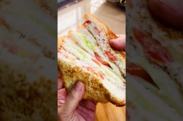 "Just 5 minutes needed to make this healthy breakfast "#shortvideo #sandwich #summer #breakfast