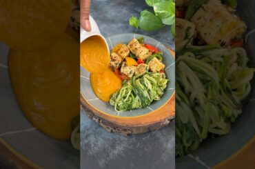 Zoodles for lunch #zoodles #lunchrecipes #shorts #ytshorts #healthylunch #youtubeshorts