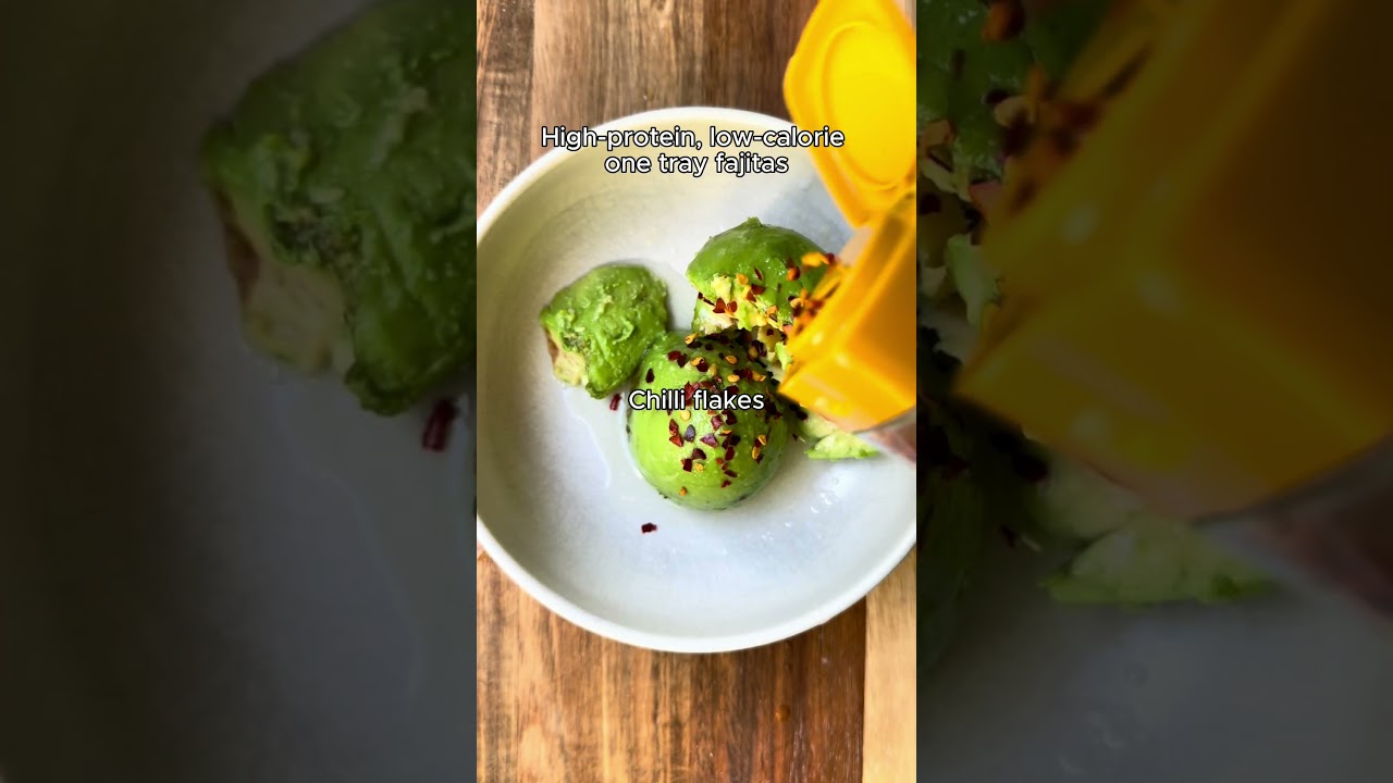 Easiest ever one tray fajitas #healthyrecipes #quickrecipes #chickenfajitas Easiest ever one tray fajitas #healthyrecipes #quickrecipes #chickenfajitas