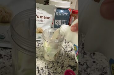 Smoothie with Lion’s Mane and Protein Powder