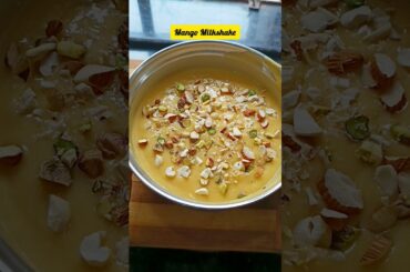 #cookwithniku #trending #viralshort #viralshorts #mangomilkshakerecipe #mangomilkshake #healthy