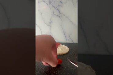 #ricecakes #healthyrecipes #cherrytomatoes #cucumber #eatwithme #dietfood #fyp #youtubeshorts