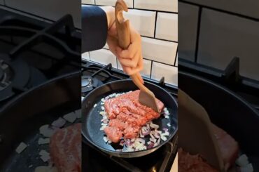 Super easy, high protein, all time fav 20 minute dinner: Asian inspired beef mince noodles