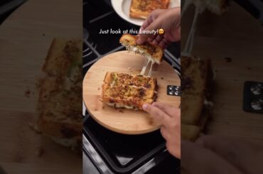 EASIEST CHEESE GARLIC BREAD RECIPE #shorts