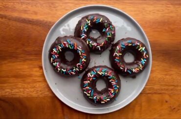 Chocolate Protein Donuts - {Low Calorie, Oil Free Recipe!}