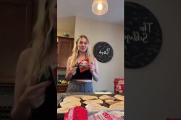 Delicious Low-Calorie Mini Pizzas Perfect for Healthy Meals #lowcalorie