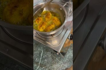 chhoti se bhuk ke liye tasty  bread roll#bread roll Recipe #viral Recipe #tasty#shorts