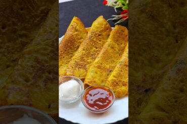 Moong Dal Chilla Recipe | Healthy Indian Breakfast recipe | cheela by yusra's recipes #shorts #viral