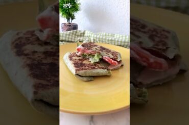 #tortilla #breakfast #dinner #recipe #healthy #healthylifestyle #shorts #food #easytomake #fit