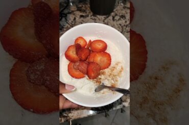 Quick simple filling low-calorie high protein breakfast!#lowcalorie #highprotein #breakfastideas