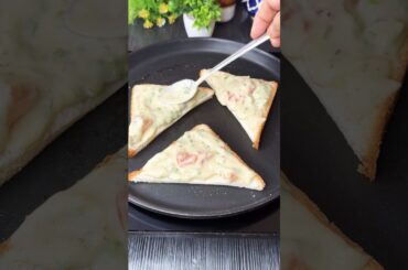 HEALTHY BREAKFAST MOONG DALTOAST  #KOYAL SI TERI BOLO #indianfood #easyrecipe #homemade #foodie