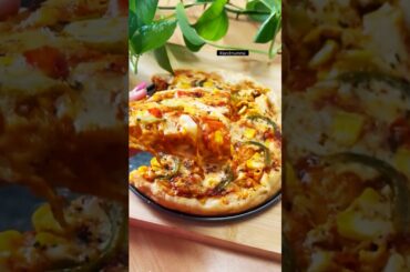 Homemade pizza recipe #shorts #trending #recipe #pizza #food #viralshorts #snacks #itiandmumma