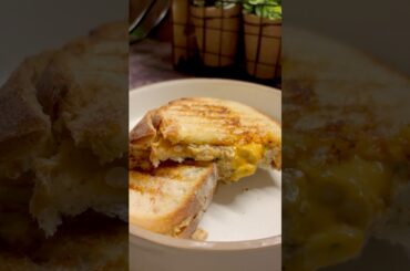 Creamy mushroom sandwich #sandwich #recipe #shorts #shortsfeed #shortvideo #youtubeshorts #viral