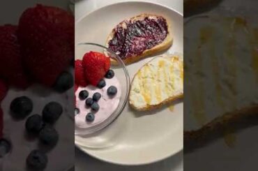 Breakfast | Toast & Yogurt #breakfast #healthy #breakfastideas #food #toast #yogurt #recipe