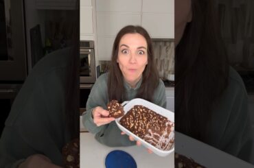 I lose weight eating this Sugar Free Chocolate Oat Bake  #shorts