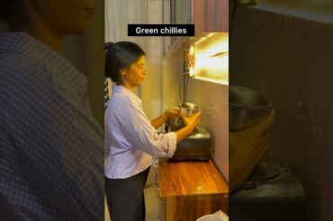 Moong dal ki dosa, healthy breakfast Recipe#youtubeshorts #cooking #minivlog ##dosabatter #moongdosa