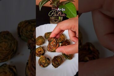 Yeh try kia hai? Trying Arbi Patra for the first time #ideas #trending #shorts #snacks #healthy