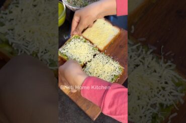 Jitna bhi kha lu man ni Bharta #shorts #bristihomekitchen #sandwich
