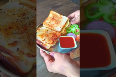 Eggless Omlette Sandwich #egglessomelette #sandwich #recipe #shortsfeed #viralvideo #breakfastrecipe
