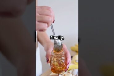 Quick & Healthy Greek Yogurt with Berries | 1-Minute Snack Recipe