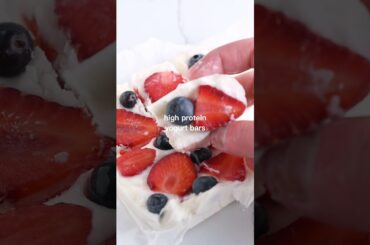 Recipe in first pinned comment! #frozenyogurt #healthysnacks #proteinsnack #summerrecipes