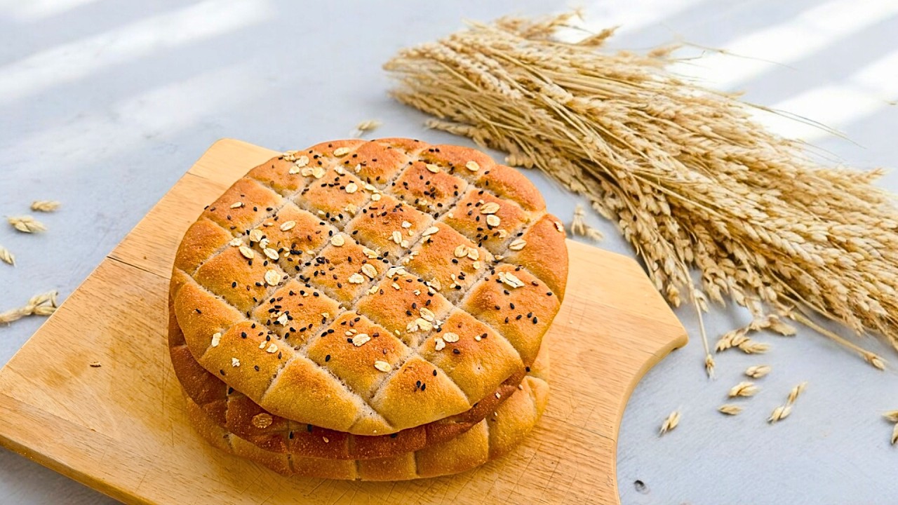 Wanna Have a HEALTHY Breakfast? Try This Oatmeal Bread Recipe Wanna Have a HEALTHY Breakfast? Try This Oatmeal Bread Recipe