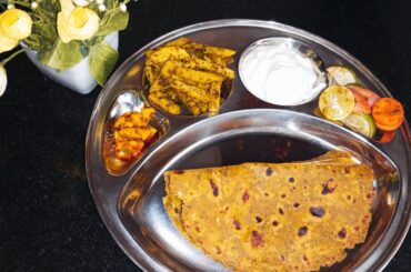 Sprouted Moong Paratha | Masala Aloo Bhujiya | Curds & Salad | Healthy Lunch Recipe | Lunch Idea