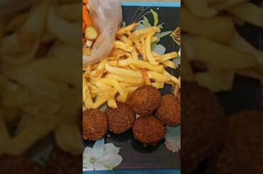 I Tried The Healthiest Falafel Sandwich #food #shorts #trend #trending