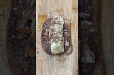 Honey cocoa almond crunch toast #sourdoughbread #sourdough #healthy #banana #bananadessert #almond