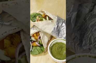 Chicken Gyro RollWrap #healthy #pitawrap #gyro #wrap #yummy #easy #tzatziki #quick #homemade