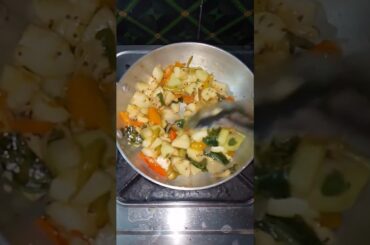 sorakaya pesarapappu curry loading...#vegetables #pappu #lunch #veg #trending #healthy #food #foodie